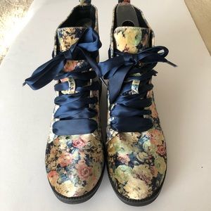 Dirty Laundry Stefan Floral Lace Up Boots
